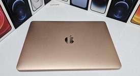 Good
													MacBook Air 2019 - 13" - I5, Gold, 128 GB, 8 GB, photo 3 of 12