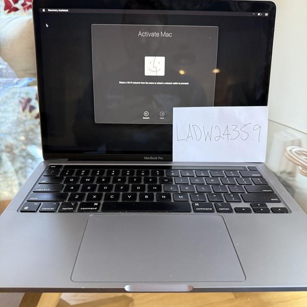 MacBook Pro 2020 - 13 inch - 256 GB, Gray, 8 GB, Apple M1