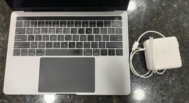 Good
													MacBook Pro 2019 - 13" - I5, Gray, 256 GB, 16 GB, photo 2 of 5