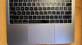 Good
													MacBook Air 2018 - 13" - I5, Gray, 256 GB, 16 GB, photo 5 of 15