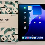 Mint Apple iPad Air 13 inch (M3) 2025 - Unlocked, 256 GB, Starlight