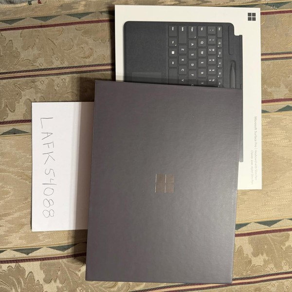 Microsoft Surface Pro 11 - 1 TB, Black, 16 GB, Snapdragon X Elite