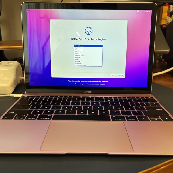 Macbook Retina 2017 - 12 inch - 256 GB, Rose Gold, 8 GB, Intel Core m3