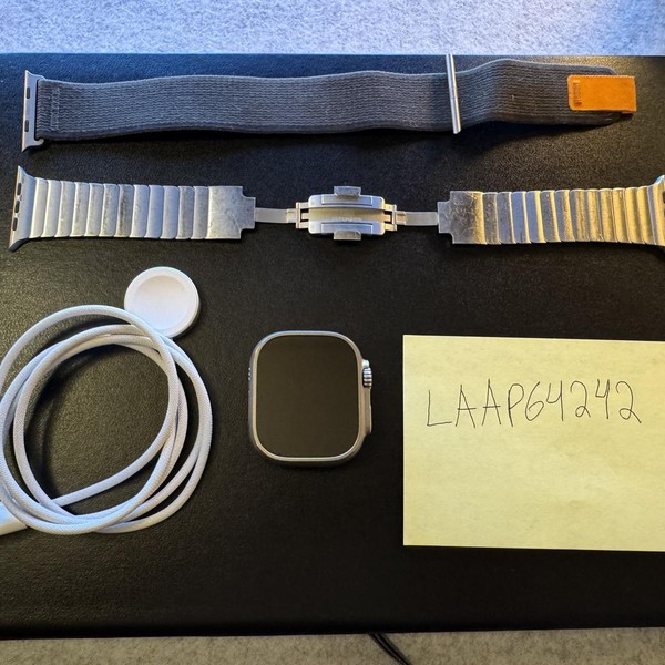 Apple Watch Ultra 49mm - Unlocked, Titanium, A2622
