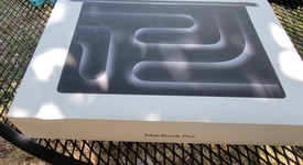 Mint
													MacBook Pro Late 2023 (M3) - 16" - Apple M3 Max 16-core, Black, 1 TB, 48 GB, 40-core GPU, photo 5 of 17