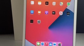 Good
													Apple iPad Pro 12.9" 1st Gen 2015 - Unlocked, Gold, 128 GB, A1652, 1st Gen 2015, photo 2 of 13