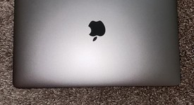 Good
													MacBook Pro 2017 (No Touch Bar) - 13" - I5, Gray, 128 GB, 8 GB, photo 2 of 10