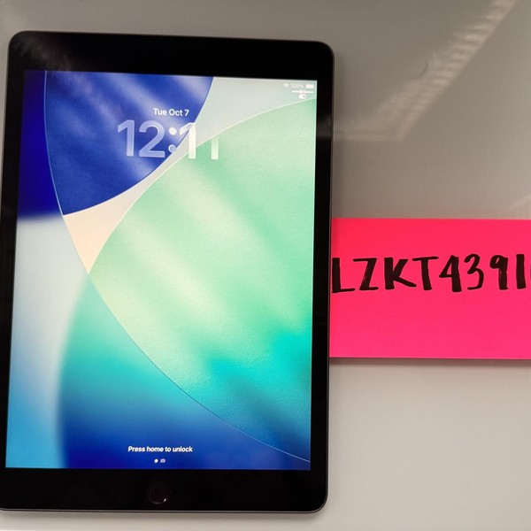 Apple iPad 9th Gen - Wi-Fi, 64 GB, Gray, A2602