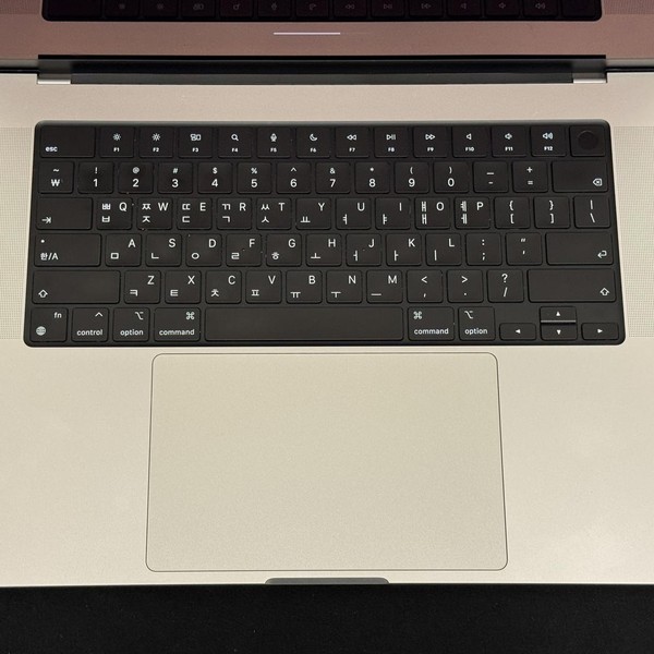 MacBook Pro 2021 - 16 inch - 512 GB, Gray, 16 GB, Apple M1 Pro 10-core