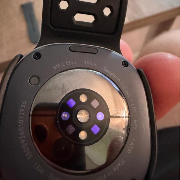Samsung Galaxy Watch8 - Unlocked, Graphite, SM-L325, 40mm