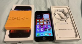 Mint
													Apple iPhone SE 3rd Gen 2022 - Unlocked, Midnight, 128 GB, A2595, photo 1 of 7