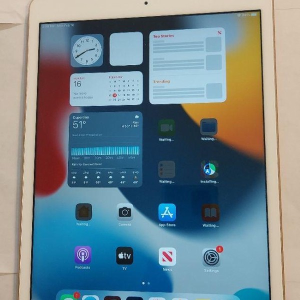 Apple iPad 7th Gen - Wi-Fi, 32 GB, Gold, A2197