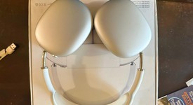 Used
													Apple AirPods Max - Silver, photo 2 of 18