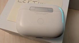 Used
													Apple AirPods Pro 2 - USB-C, photo 4 of 6