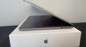 Good
													MacBook Pro 2018 (With Touch Bar) - 13" - I5, Gray, 512 GB, 8 GB, photo 5 of 10