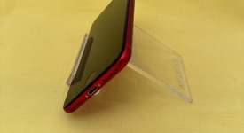 Good
													Apple iPhone SE 2nd Gen 2020 - Unlocked, Red, 64 GB, A2275, photo 5 of 6