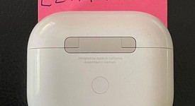 Used
													Apple AirPods 3rd Gen - MagSafe Case, photo 4 of 6