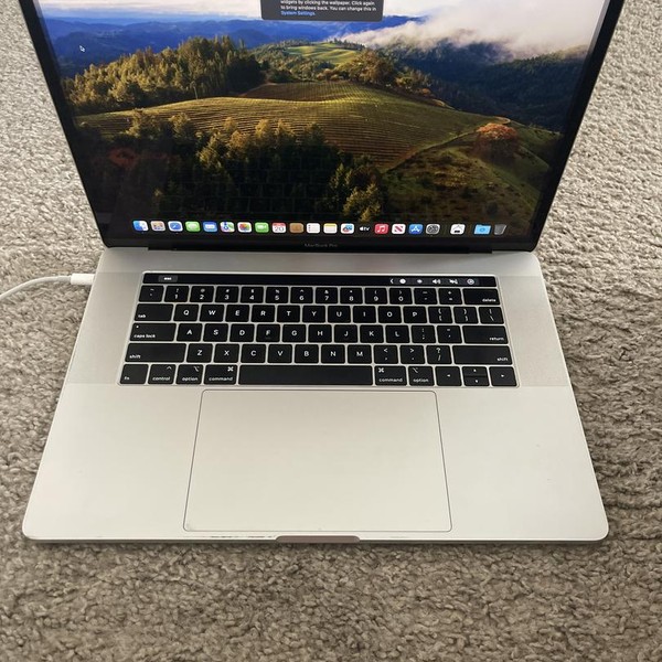 MacBook Pro 2019 - 15 inch - 1 TB, Silver, 32 GB, Intel Core i9