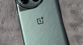 Mint
													OnePlus 12 - Unlocked, Green, 512 GB, 16 GB, CPH2583, photo 1 of 10