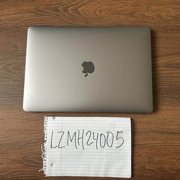 MacBook Pro 2020 - 13 inch - 512 GB, Gray, 8 GB, Apple M1