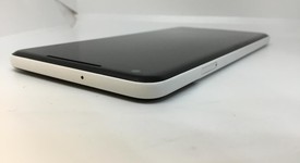 Good
													Google Pixel 2 XL - Verizon, Black & White, 64 GB, Verizon Edition, photo 4 of 8