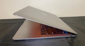 Good
													MacBook Air 2018 - 13" - I5, Gray, 512 GB, 16 GB, photo 4 of 9