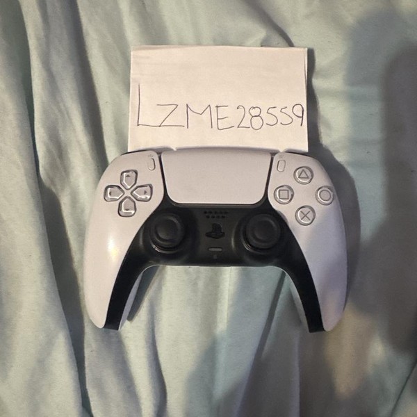 DualSense Wireless Controller - White