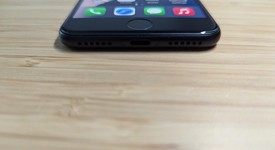 Good
													Apple iPhone SE 3rd Gen 2022 - Unlocked, Midnight, 64 GB, A2595, photo 3 of 15