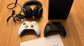 Mint
													Xbox Series X (2020) - Black, 1 TB, standard, photo 1 of 6