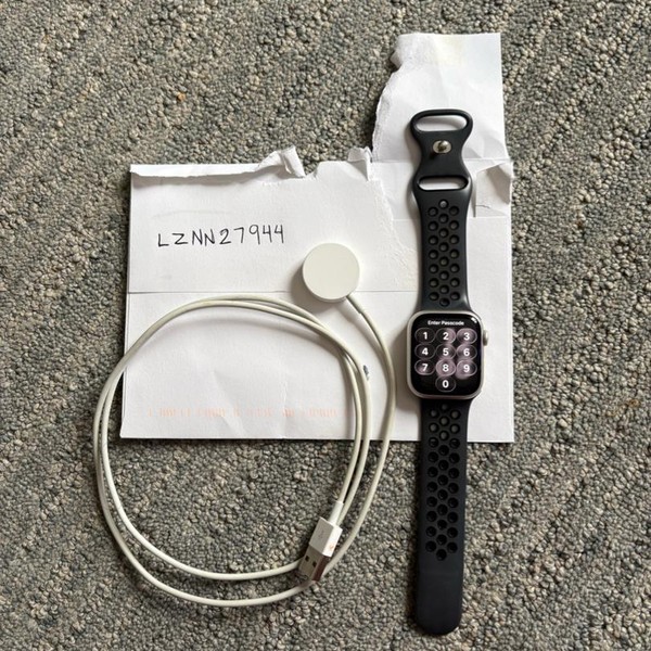 Apple Watch Series 9 41mm - Unlocked, Silver, A2982 - Cellular, Aluminum