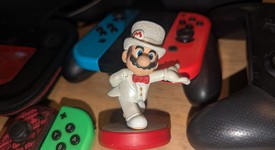 Fair
													Nintendo Switch - Red & Blue, 32 GB, photo 4 of 10