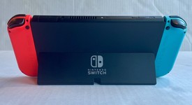 Good
													Nintendo Switch - OLED - Red & Blue, 64 GB, photo 4 of 9