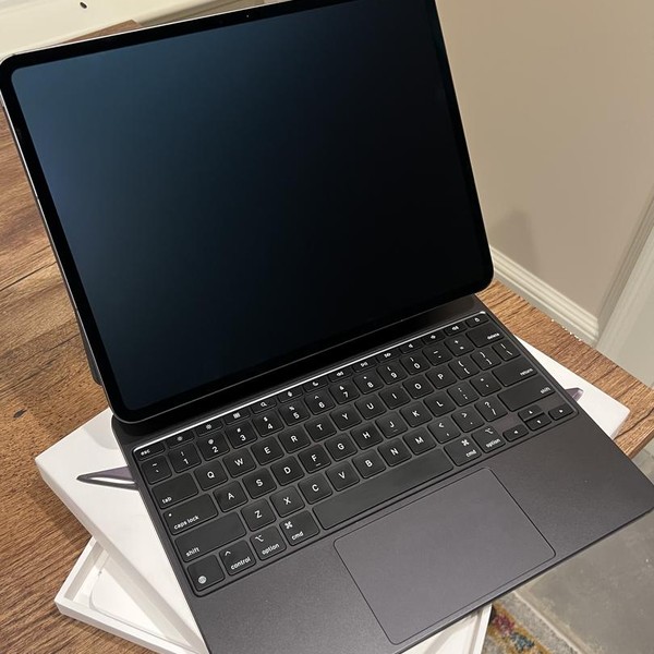 Apple iPad Pro 13 inch (M4) 2024 - Unlocked, 2 TB, Black, 16 GB, A2926, Nano-texture Glass