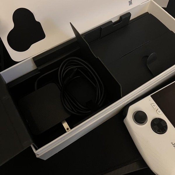 Asus ROG Ally 7 inch - 512 GB, White, 16 GB, AMD Ryzen Z1, Ryzen Z1