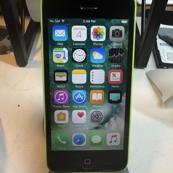 Apple iPhone 5C - Unlocked, 16 GB, Green, A1456