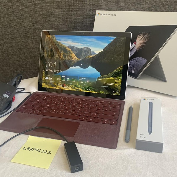 Microsoft Surface Pro 5 (2017) - Wi-Fi, 256 GB, Silver, 8 GB
