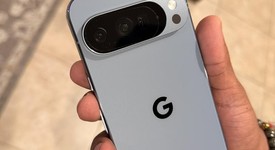 Good
													Google Pixel 10 Pro XL - Unlocked Non-US, Moonstone, 256 GB, G45RY, photo 3 of 12