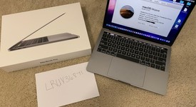 Mint
													MacBook Pro 2018 (With Touch Bar) - 13" - I7, Gray, 1 TB, 16 GB, photo 3 of 9