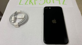 Mint
													Apple iPhone SE 3rd Gen 2022 - Unlocked, Midnight, 64 GB, A2595, photo 3 of 7