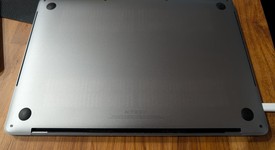 Good
													MacBook Pro 2018 (With Touch Bar) - 13" - I5, Gray, 256 GB, 16 GB, photo 4 of 9