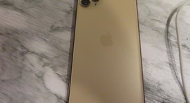 Good
													Apple iPhone 11 Pro Max - Unlocked, Gold, 64 GB, A2161, photo 5 of 5