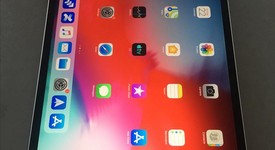Mint
													Apple iPad Pro 12.9" 3rd Gen 2018 - AT&T, Silver, 256 GB, A2014, photo 3 of 8