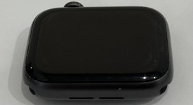 Fair
													Apple Watch Series 5 44mm - Gray, A2093 - GPS, Aluminum, photo 3 of 7