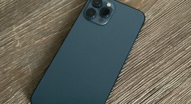 Good
													Apple iPhone 12 Pro Max - Unlocked, Pacific Blue, 128 GB, A2342, photo 3 of 8