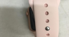 Mint
													Apple Watch SE 1st Gen 40mm - Unlocked, Gold, A2353 - Cellular, Aluminum, photo 1 of 6