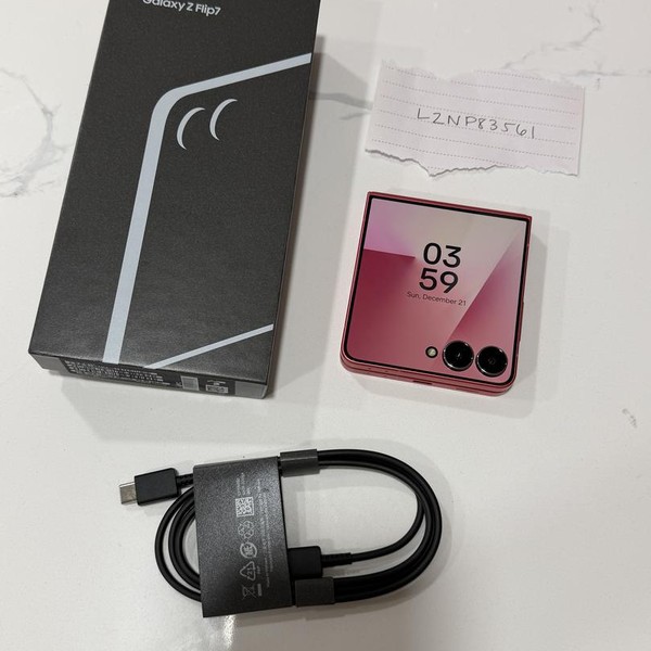 Samsung Galaxy Z Flip7 - Unlocked, Coral, 512 GB, 12 GB, SM-F766U1