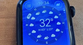 Good
													Apple Watch SE 2nd Gen 40mm - Unlocked, Midnight, A2726 - Cellular, Aluminum, photo 1 of 12