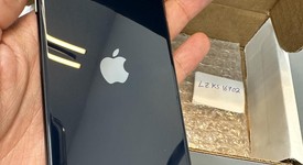 Mint
													Apple iPhone SE 3rd Gen 2022 - Unlocked, Midnight, 64 GB, A2595, photo 4 of 8