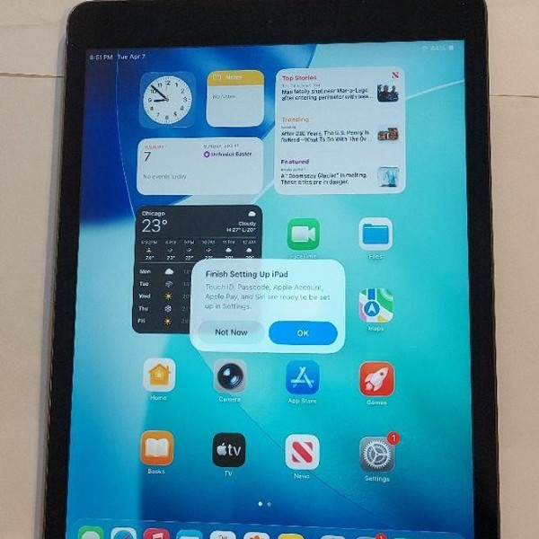 Apple iPad 9th Gen - Unlocked, 64 GB, Gray, A2603