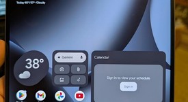 Mint
													Google Pixel 10 Pro Fold - Unlocked, Moonstone, 256 GB, GU0NP, photo 3 of 11